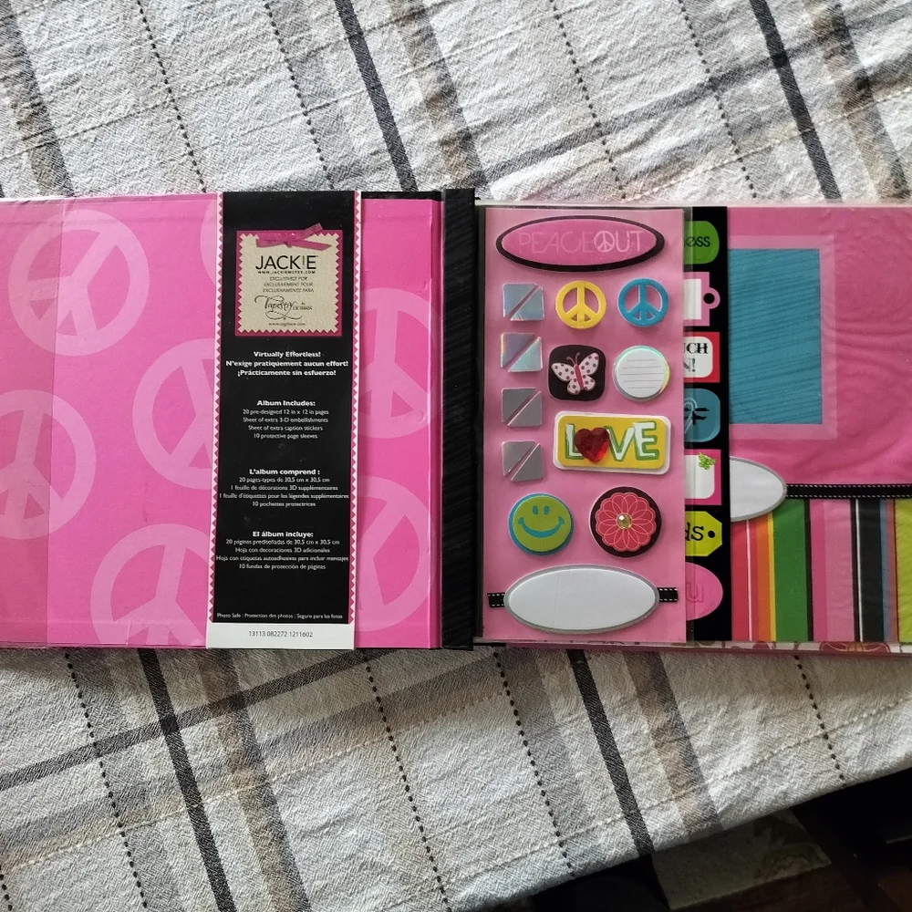 Tapestry By C.R. Gibson Complete‎ Scrapbook Peace Love Friends
